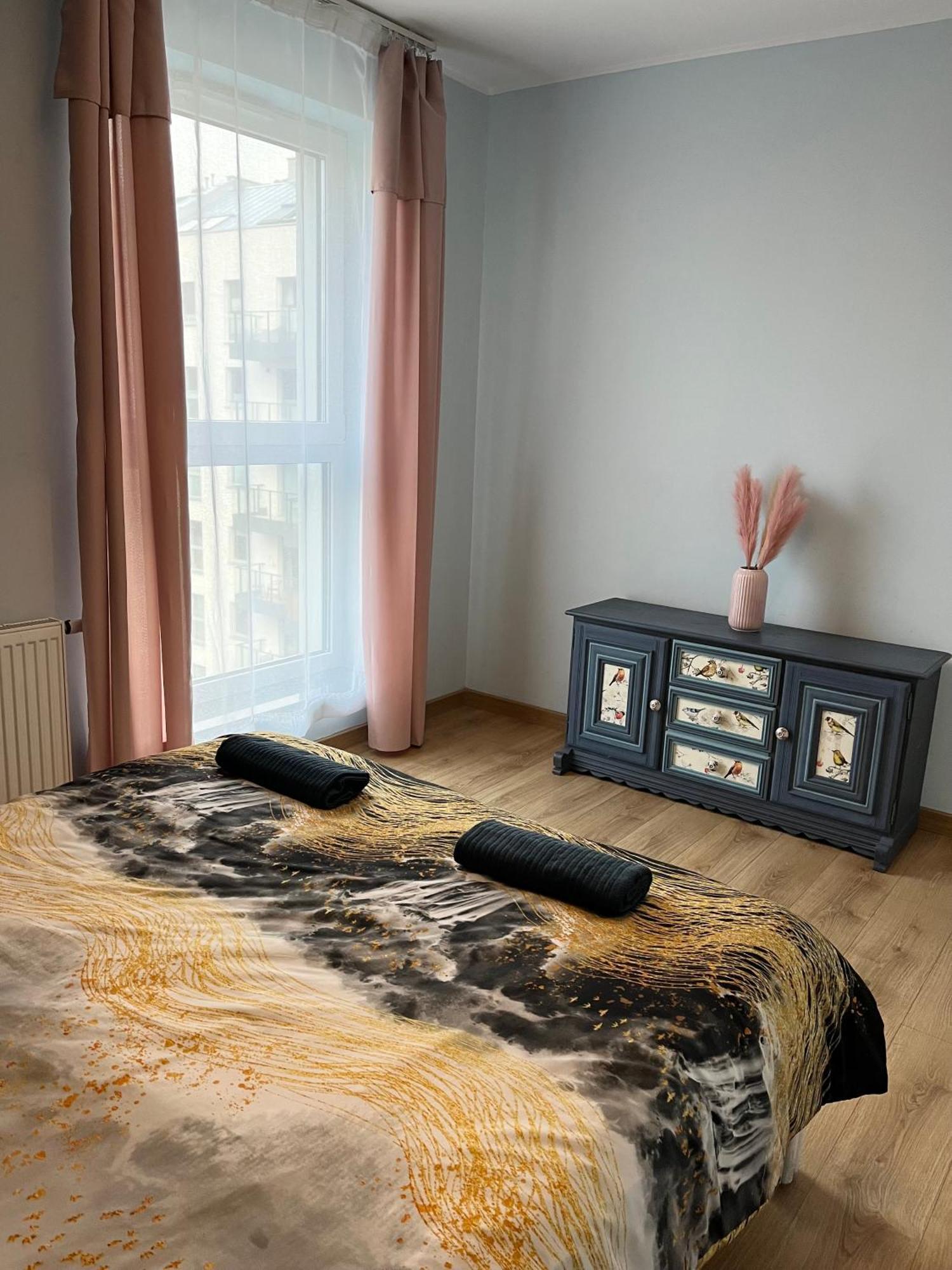 Oldtown Retro Apartment By Marina With Balcony For 6 People Gdańsk Exteriör bild